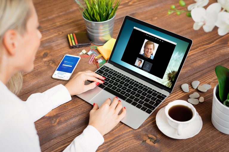 11 Tips for Managing Remote Teams Through Videoconferencing - TeamViewer