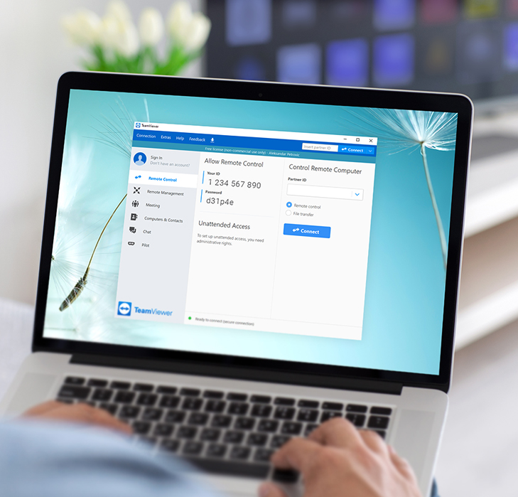 doctor using TeamViewer Remote Access with HIPAA privacy rule